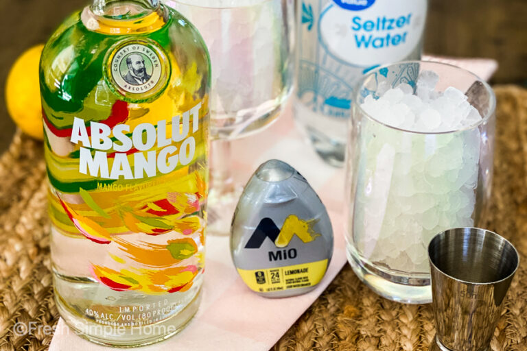 Skinny Mango Vodka Cocktail Recipe — Keto and SugarFree!